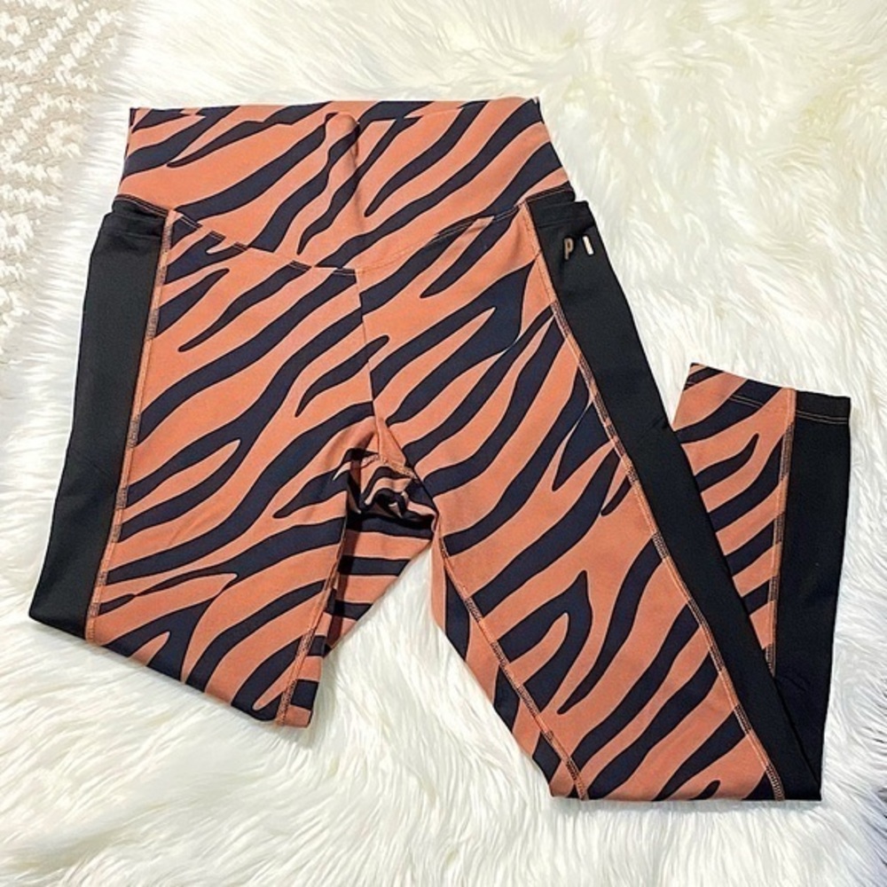 VS Pink 💗 Ultimate Yoga Leggings Sz Med